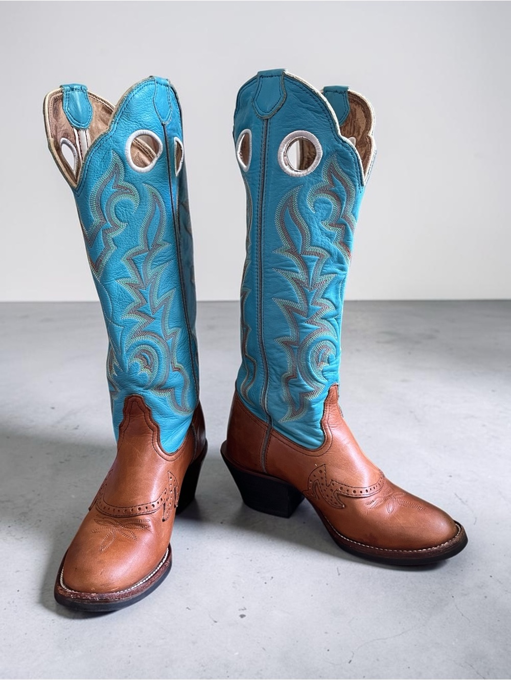 Tony Lama women’s buckaroo boots